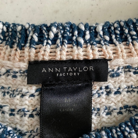 Ann Taylor Textured Knit Sweater in Cream and Blue - Picture 2 of 6
